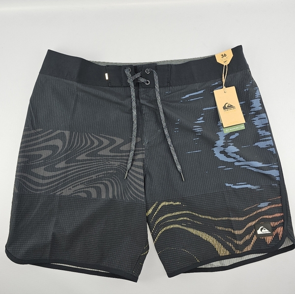 Quiksilver Highlite Scallop 36/19" Men's boardshorts Black Multi - Picture 1 of 6